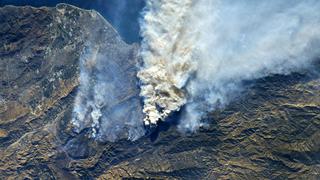 El feroz incendio en California visto desde el espacio [FOTOS]