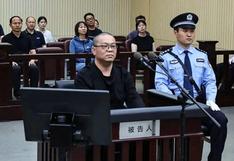 China condena a pena de muerte a un exbanquero por recibir 154 millones de dólares en sobornos
