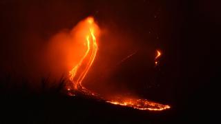 Italia en alerta por erupción del volcán Etna: arroja lava y provoca 150 temblores | FOTOS