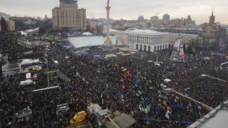 Ucrania: suspensión de acuerdo por parte de la Unión Europea provoca tercera protesta masiva