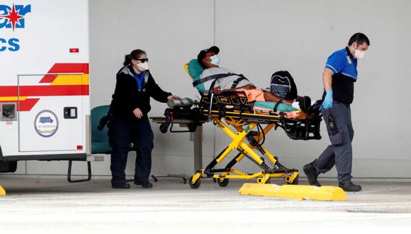 Los paramédicos de Sunstar admiten a un paciente en la sala de emergencias del Morton Plant Hospital en medio de un brote de enfermedad por coronavirus (COVID-19) en Clearwater, Florida, EE.UU. (Foto: REUTERS / Octavio Jones).