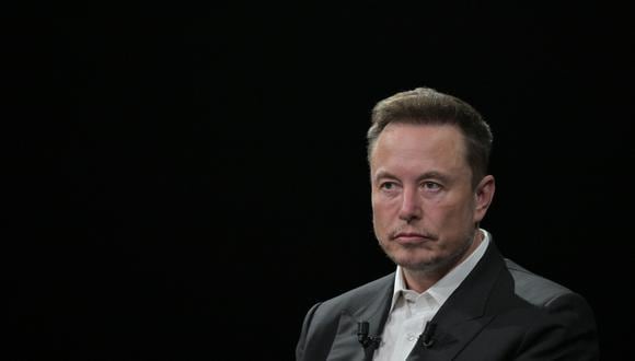 Elon Musk dio una controvertido anuncio para el uso de Twitter.