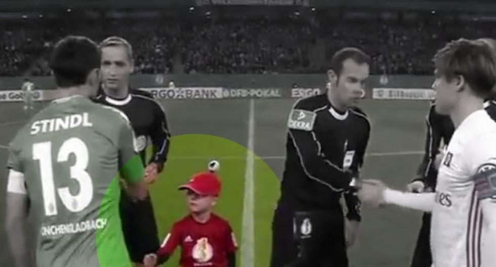 YouTube |El jugador Lars Stindl le rompió el corazón a la mascota del equipo, un pequeño niño. (Foto: Captura)