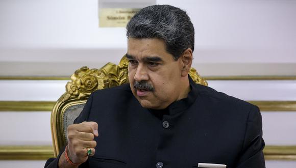El presidente de Venezuela, Nicolás Maduro, durante una reunión en el Palacio Presidencial de Miraflores en Caracas el 20 de febrero de 2024. (Foto de Gabriela Oraa / AFP)