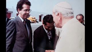 El peruano que intentó curar a Juan Pablo II con un Desenfriolito