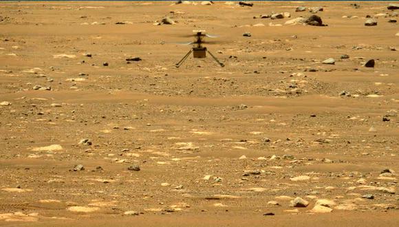 Esta imagen captada por el Perseverance muestra al Ingenuity volando por segunda vez en Marte. (Foto: NASA/JPL-Caltech/MSSS)