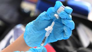 Estados Unidos aprueba tercera dosis de vacuna contra el coronavirus para mayores de 18 años