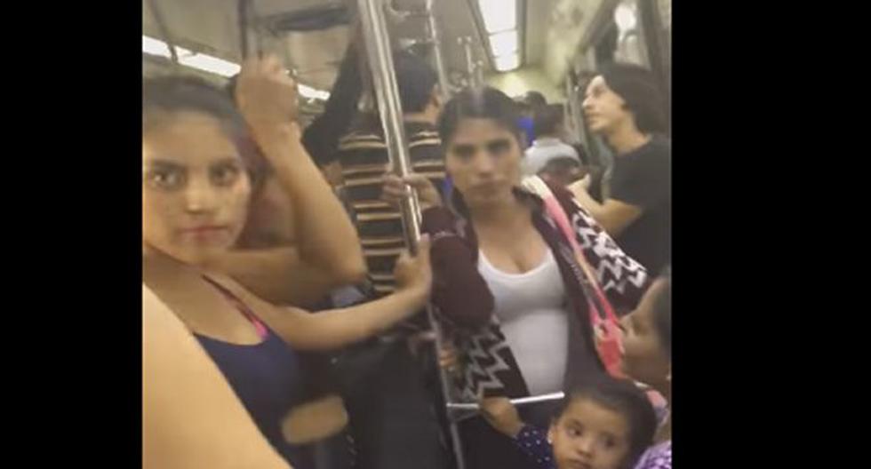 Tres jovencitas hicieron escándalo en el metro. (Foto: captura YouTube)