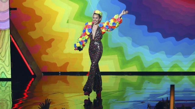 Miley Cyrus: sus excéntricos vestidos en los MTV VMA's [FOTOS] - 3