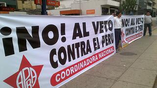 Apristas protestaron contra supuesto veto a ex presidente Alan García