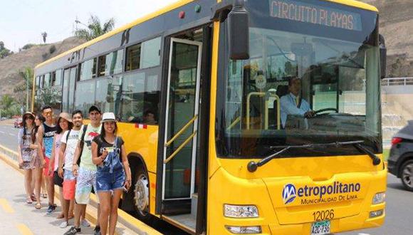 Los buses del Metropolitano y Corredor Azul estarán operativos con el servicio ‘Playero’ hasta el 15 de marzo. (Foto: Andina)