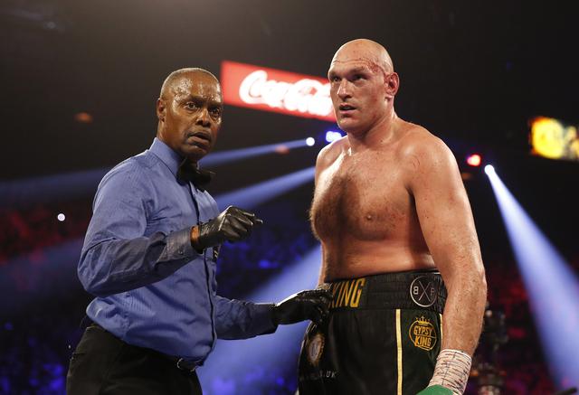 Tyson Fury humilló a Wilder y se coronó como el nuevo campeón peso pesado del CMB | Foto: Agencias