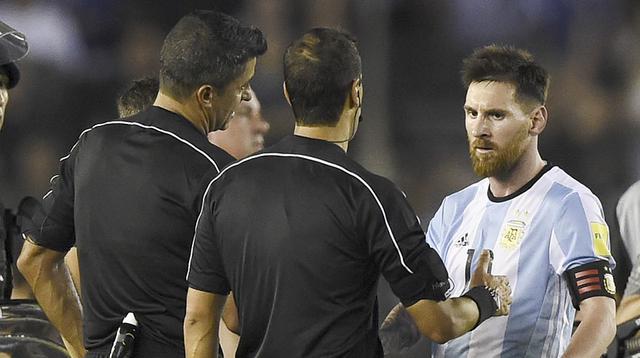 Así fue la discusión entre Messi y Emerson Augusto de Carvalho - 4