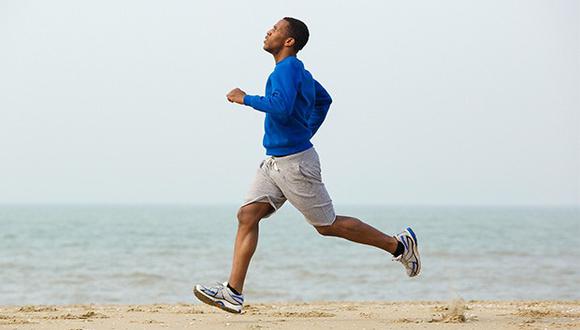 Los corredores poco entrenados, que aumentan equilibradamente su kilometraje semanal a 40 kilómetros, mejoran su capacidad aeróbica en aproximadamente 30%.