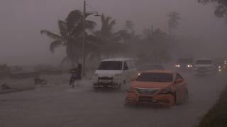 Huracán Elsa deja 2 víctimas mortales a su paso por el sur de República Dominicana 