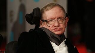 Acuñan una moneda para conmemorar al desaparecido científico Stephen Hawking