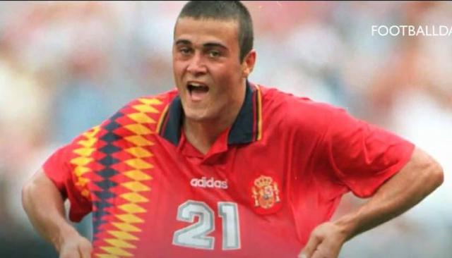 La camiseta de España usada en el Mundial 1994. (Foto: Agencias)