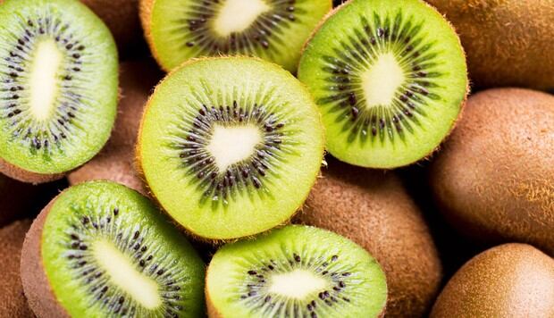Puedes potenciar el poder antioxidante de esta fruta combinándola con sandía. (Foto: Shutterstock)