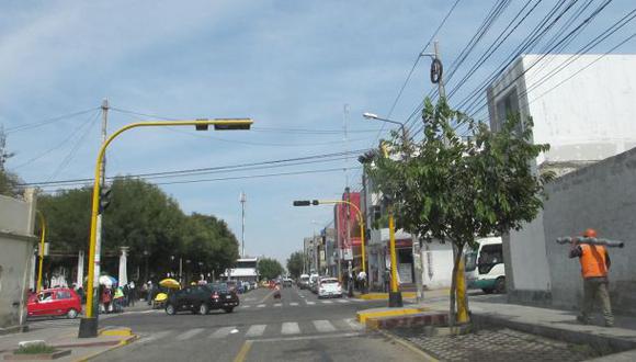 Semáforos costaron S/. 6.5 mllns. pero congestionan avenidas