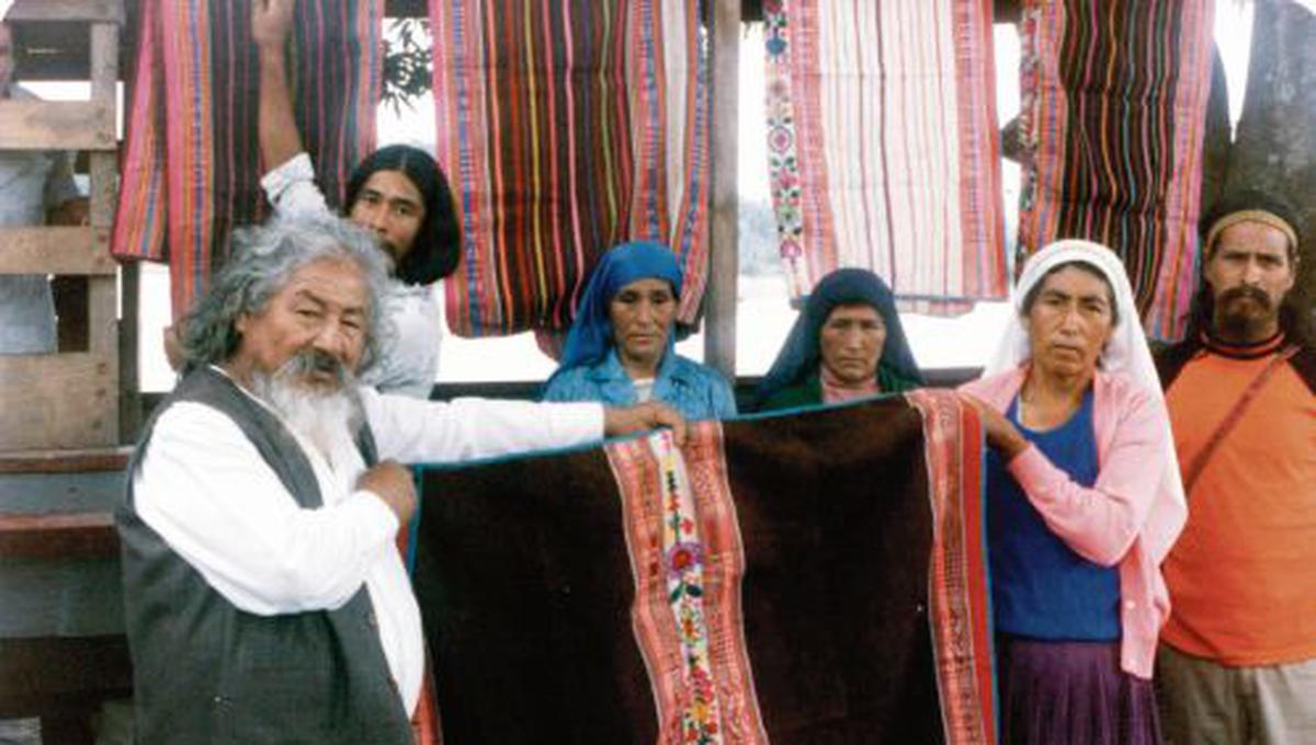 Ataucusi y sus seguidores en una de las colonias en la selva central.