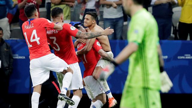 Revive tanda de penales con la que Chile pasó a semifinales y eliminó a Colombia de la Copa América. (Foto: AFP)