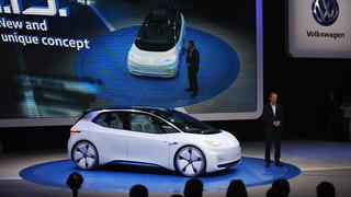 Volkswagen espera superar a Tesla en carrera de autos eléctricos