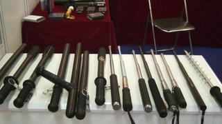 Más de 130 empresas chinas fabrican instrumentos de tortura
