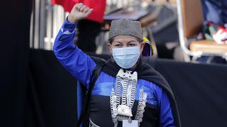 Chile: mapuche Elisa Loncón es elegida presidenta de la histórica Convención Constitucional
