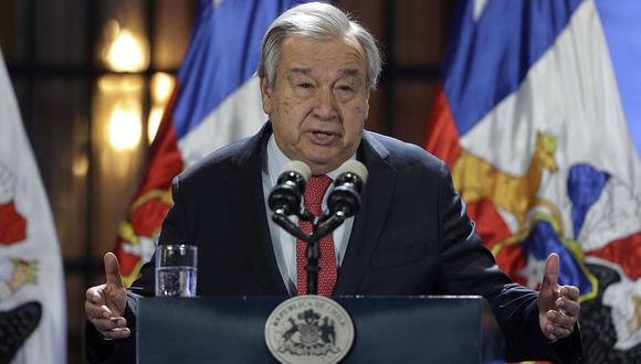 El secretario de las Naciones Unidas, Antonio Guterres, habla durante una conferencia de prensa en el Palacio de La Moneda, en Santiago, el 2 de mayo de 2024. (Foto de RAÚL BRAVO / AFP)