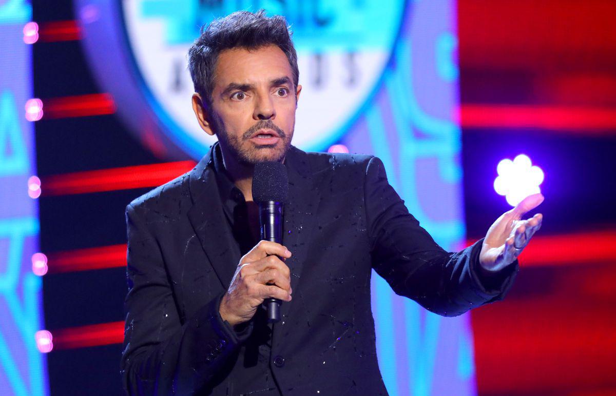Eugenio Derbez pide reemplazar la leche de vaca por leche vegetal. (Foto: AFP)