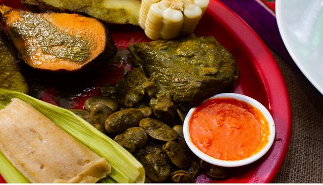 La pachamanca es un plato típico de nuestra serranía, la cual se degusta en el almuerzo familiar del 25 de diciembre. (Foto: Zandra Carbajal)&nbsp;