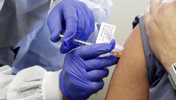 Para las pruebas de vacuna contra el COVID-19 se necesitan 6 mil voluntarios peruanos.(Foto: AP /Ted S. Warren)