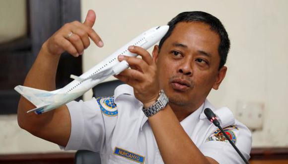 Nurcahyo Utomo, del subcomité del Comité Nacional de Seguridad en el Transporte de Indonesia para accidentes aéreos, habla sobre su investigación sobre un accidente aéreo de Lion Air en Yakarta. (Foto: Reuters)