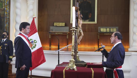 César Landa regresó a la Cancillería tras poco más de un mes en reemplazo de Miguel Ángel Rodríguez Mackay. (Foto: Presidencia)