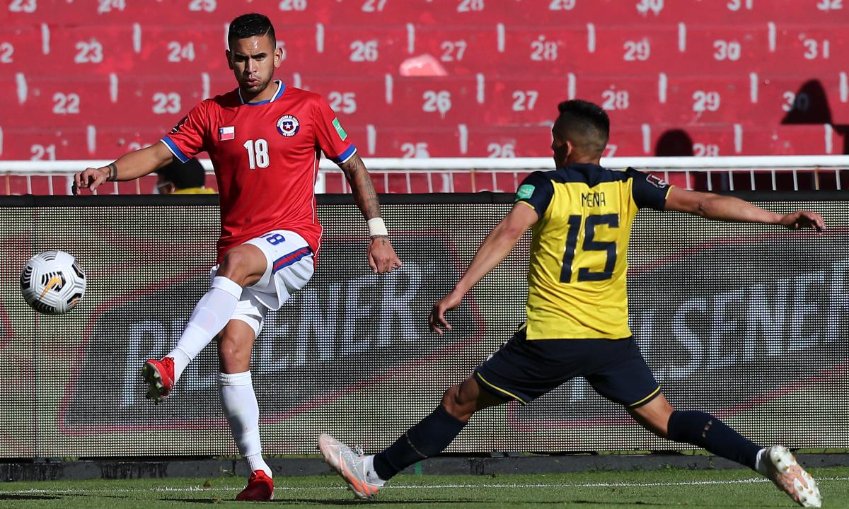 Ecuador y Chile igualaron en el estadio Casa Blanca de Quito y se reparten un punto cada uno. | Foto: AFP