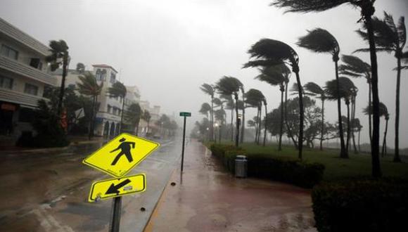 Miami: Mujer tuvo que dar a luz en su casa por el paso del huracán Irma. (Foto referencial: AFP)