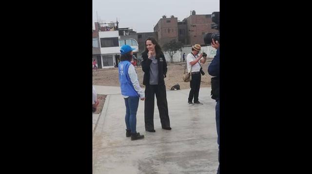 Angelina Jolie en una actividad en San Juan de Lurigancho. (Foto Twitter)
