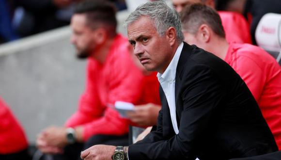 José Mourinho en el banco del Manchester United. (Foto: Reuters)