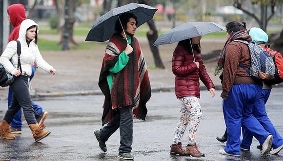 Suspenden clases en todas las comunas de la capital chilena por el mal tiempo. (Foto: El Mercurio de Chile, GDA)