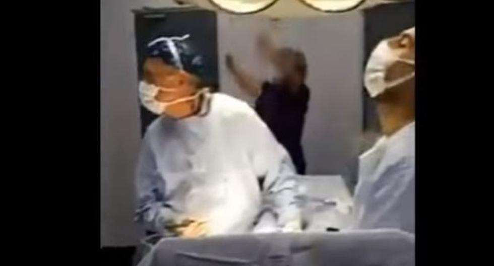 Este es el video que ha levantado la polémica en YouTube. ¿Qué opinas del comportamiento de estos médicos? (YouTube)