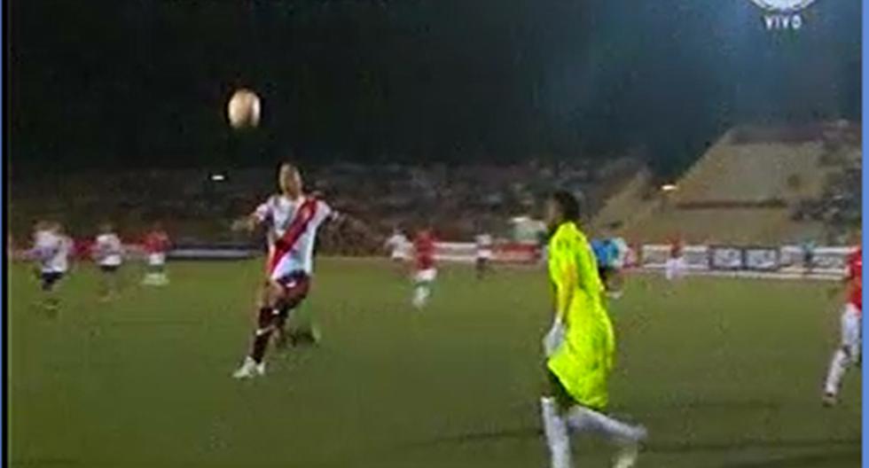 Pedro Gallese evitando un gol a River Plate (Foto: Captura)