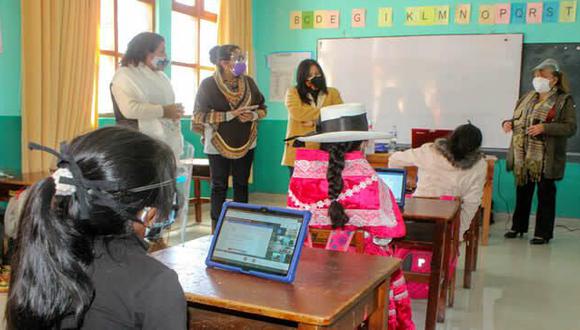 Instituciones educativas urbanas en Apurímac iniciaron las clases semipresenciales 2021. (Foto: Twitter Minedu)