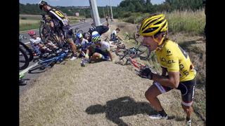 Tour de Francia: líder provocó múltiple caída de ciclistas