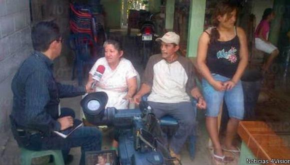 La familia que espera al náufrago salvadoreño