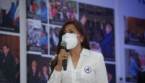 La primera vicepresidenta del Congreso, Lady Camones, se sumó a la lista de legisladores que exigen explicaciones al presidente Pedro Castillo por reuniones en Breña | Foto: El Comercio / Archivo