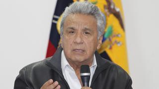 Presidente de Ecuador firma el decreto para revertir aumento de combustible