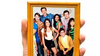 Esta es la última fotografía de Cory Monteith con el elenco de "Glee"