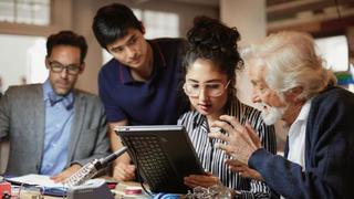 Tres razones para que los adultos mayores usen la tecnología