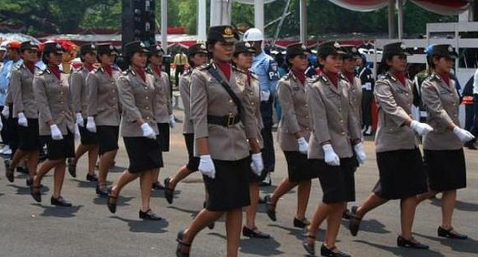 Terrible práctica en Indonesia que atenta contra las mujeres. (Foto: El País)