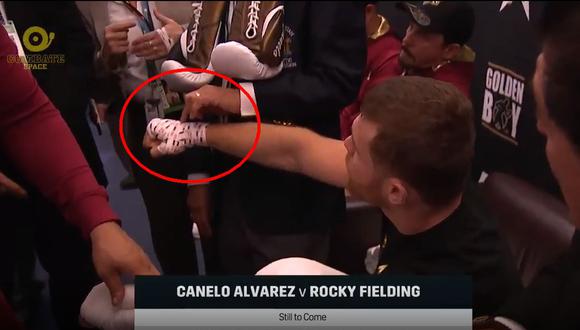 Canelo vs. Fielding EN VIVO: equipo del mexicano tuvo que rehacer vendaje por sospechoso apilado | VIDEO. (Foto: Captura de pantalla)